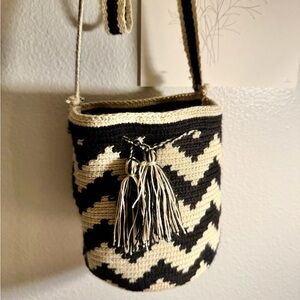 Wayuu Tribe Black and Cream Crossbody Bag with Chevron Pattern